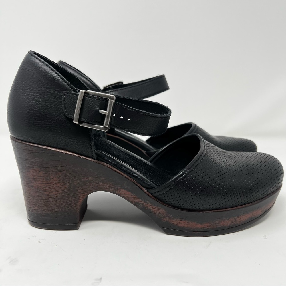 b.o.c. Black Leather Platform Shoes with Buckle - Picture 2 of 10